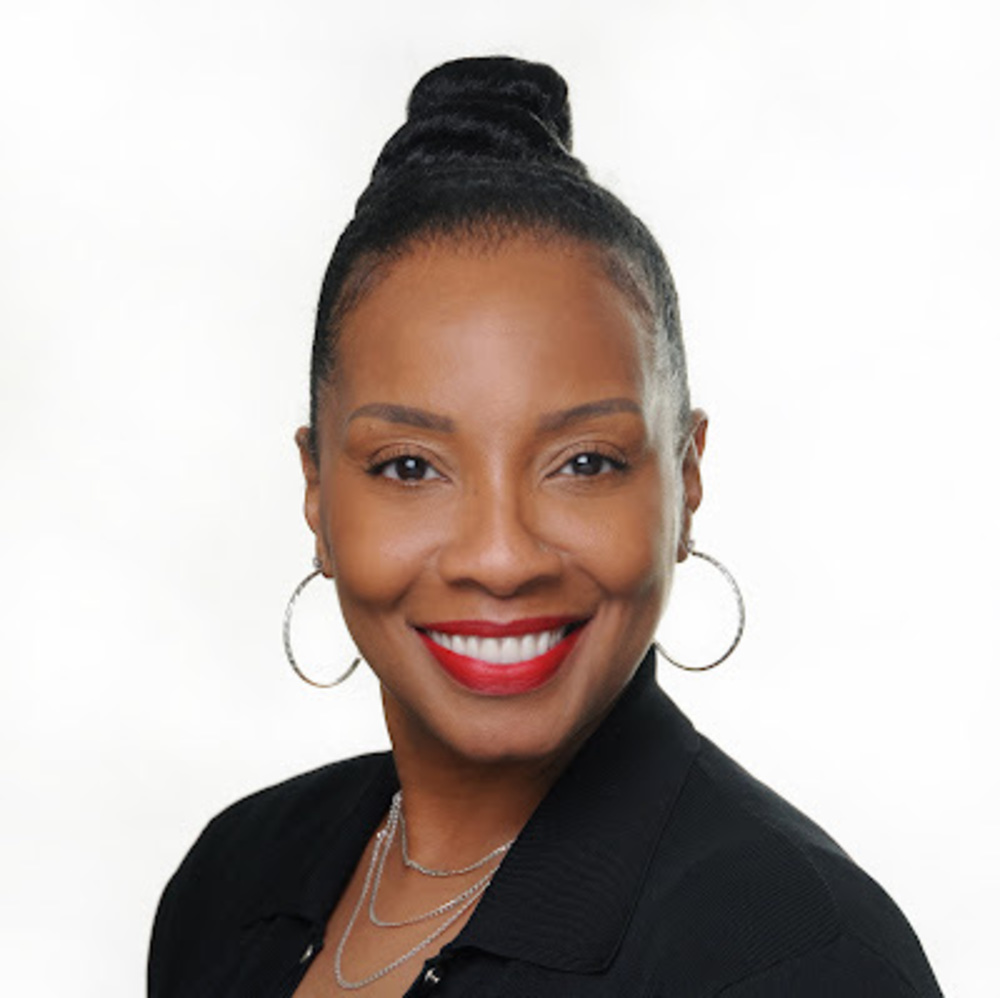 Meet your Posher, Dionne